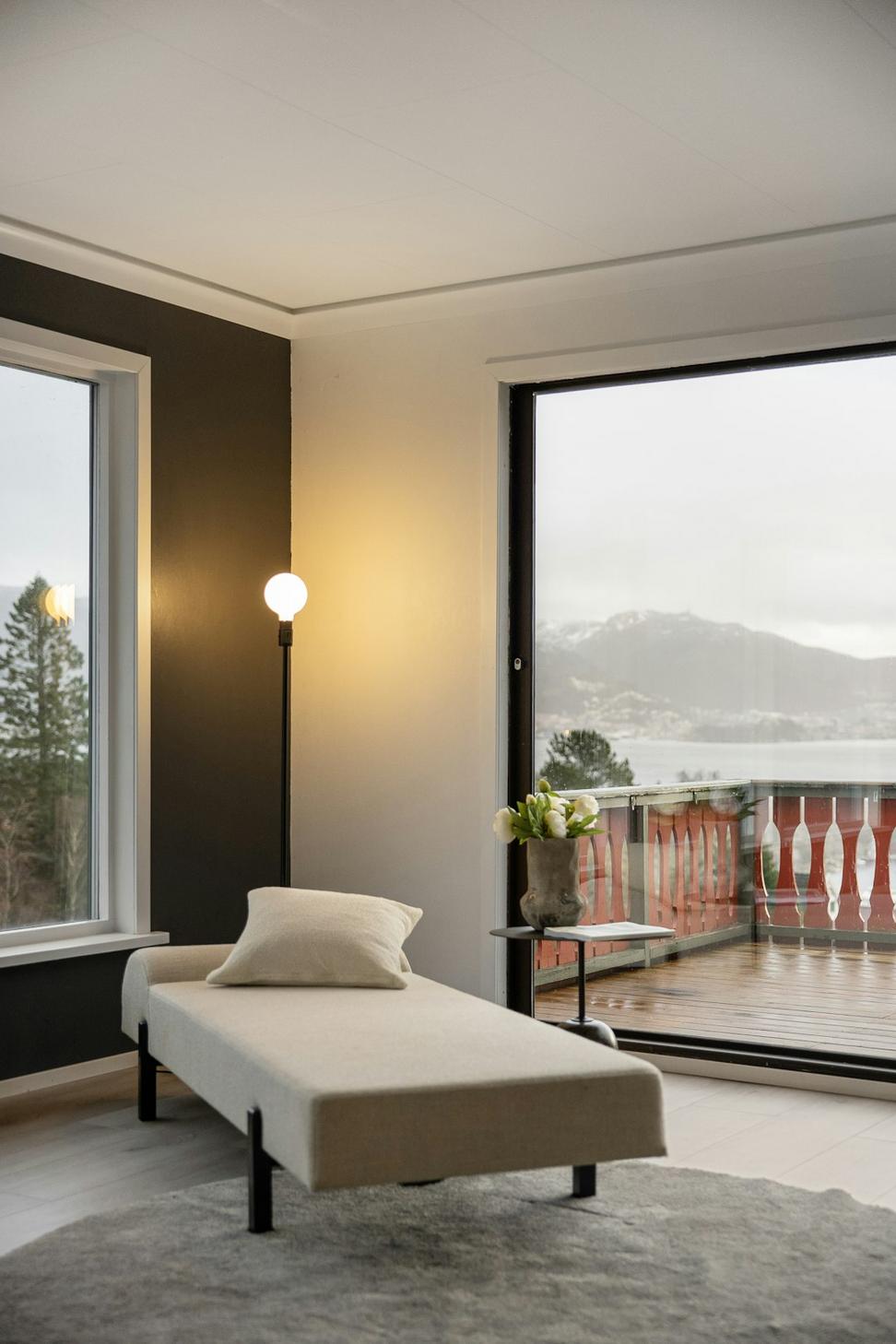 Glacier Vista Room